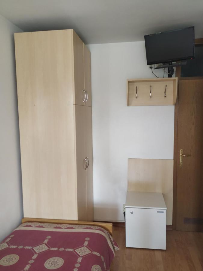 Accomodation Pertout Nova Gorica Exterior photo