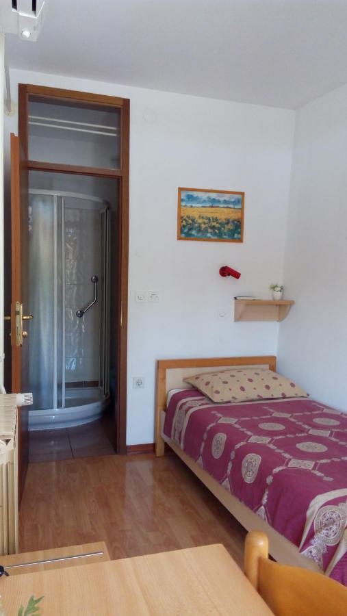 Accomodation Pertout Nova Gorica Exterior photo